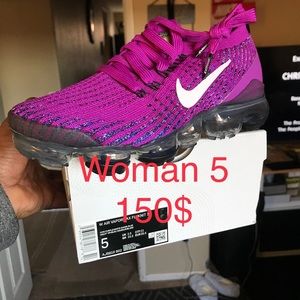 Woman  Nike vapormax flynit3. Brand new never worn